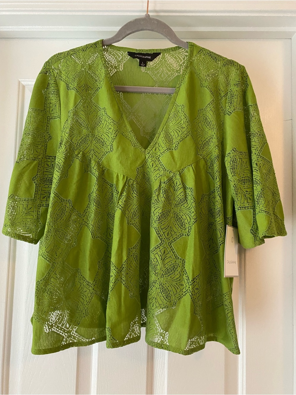 Calligraphie Green Laser-Cut V-Neck Tunic